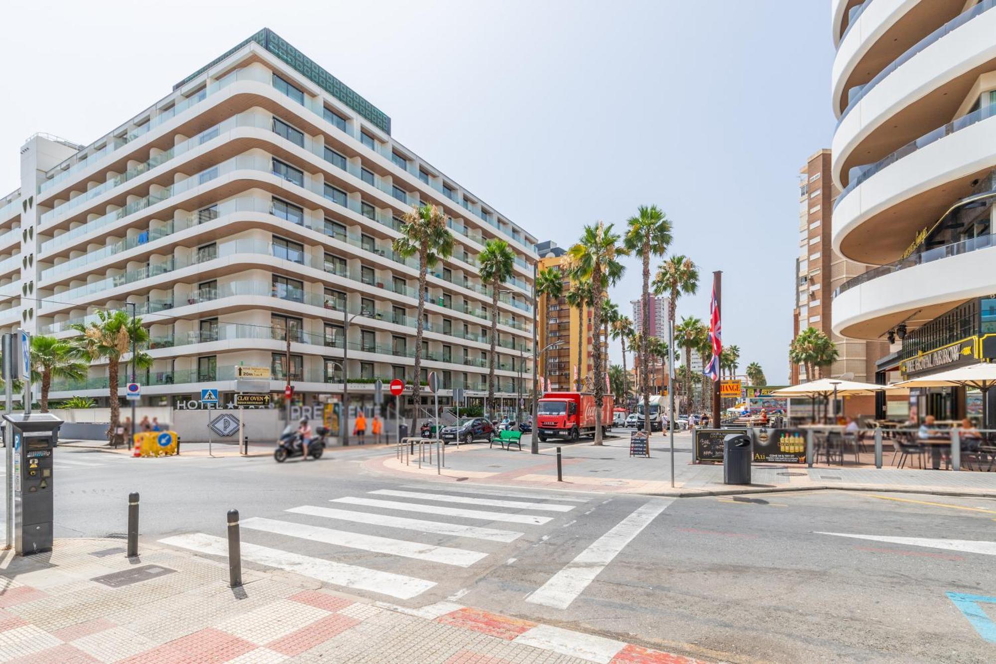 Queen Benidorm Esterno foto